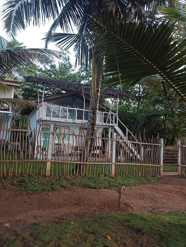 Beach House Kalukatiya - Family Villa, Seaview Room, Garden Room Диквелла Экстерьер фото
