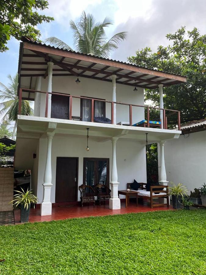 Beach House Kalukatiya - Family Villa, Seaview Room, Garden Room Диквелла Экстерьер фото