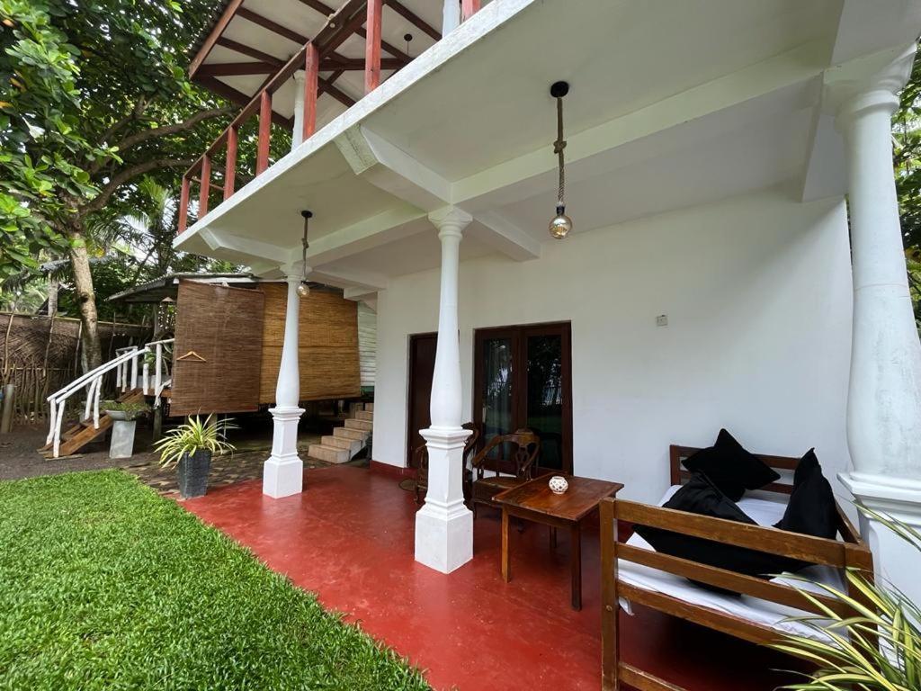 Beach House Kalukatiya - Family Villa, Seaview Room, Garden Room Диквелла Экстерьер фото