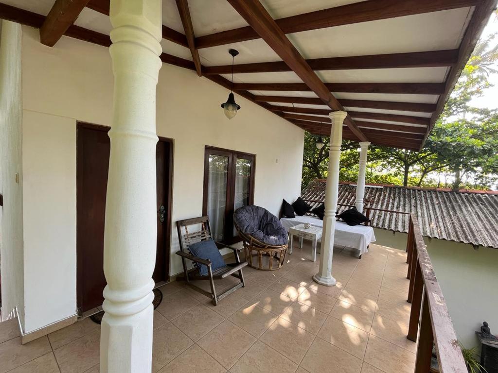Beach House Kalukatiya - Family Villa, Seaview Room, Garden Room Диквелла Экстерьер фото